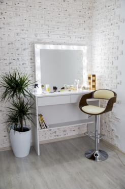 Туалетный столик с зеркалом с лампочками, белый 2 ящика